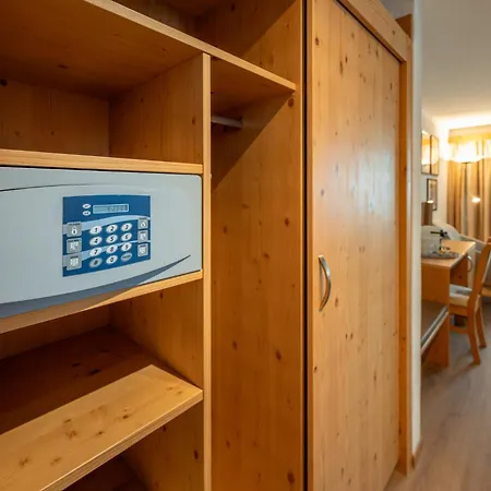 Sarazena מלון 3*