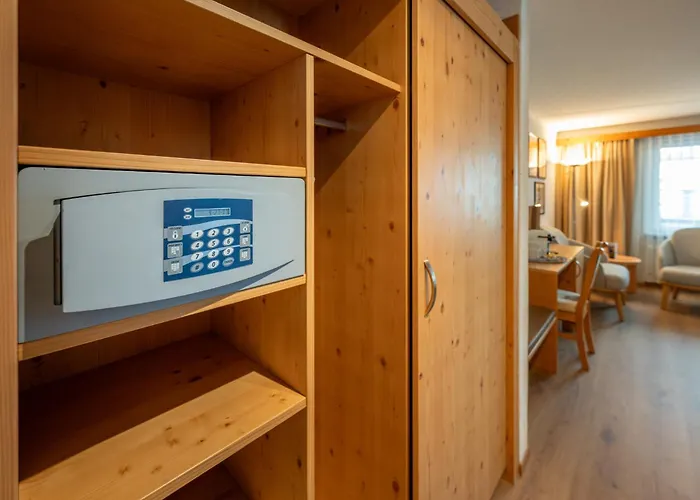 サラズィナ ホテル 3*