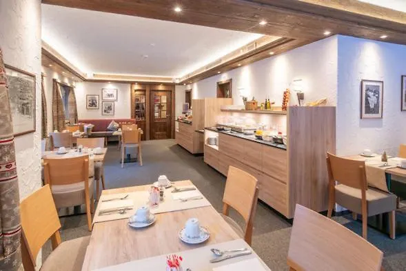 サラズィナ ホテル 3*