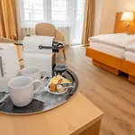 Sarazena فندق زيرمات